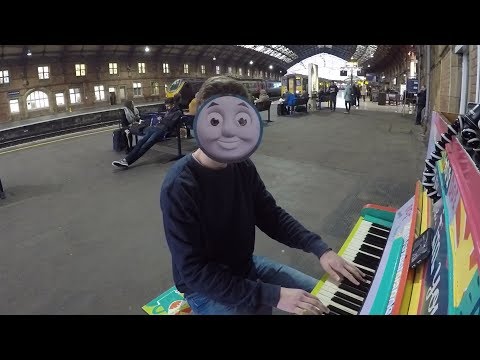 playing-thomas-the-tank-engine-theme-in-a-train-station