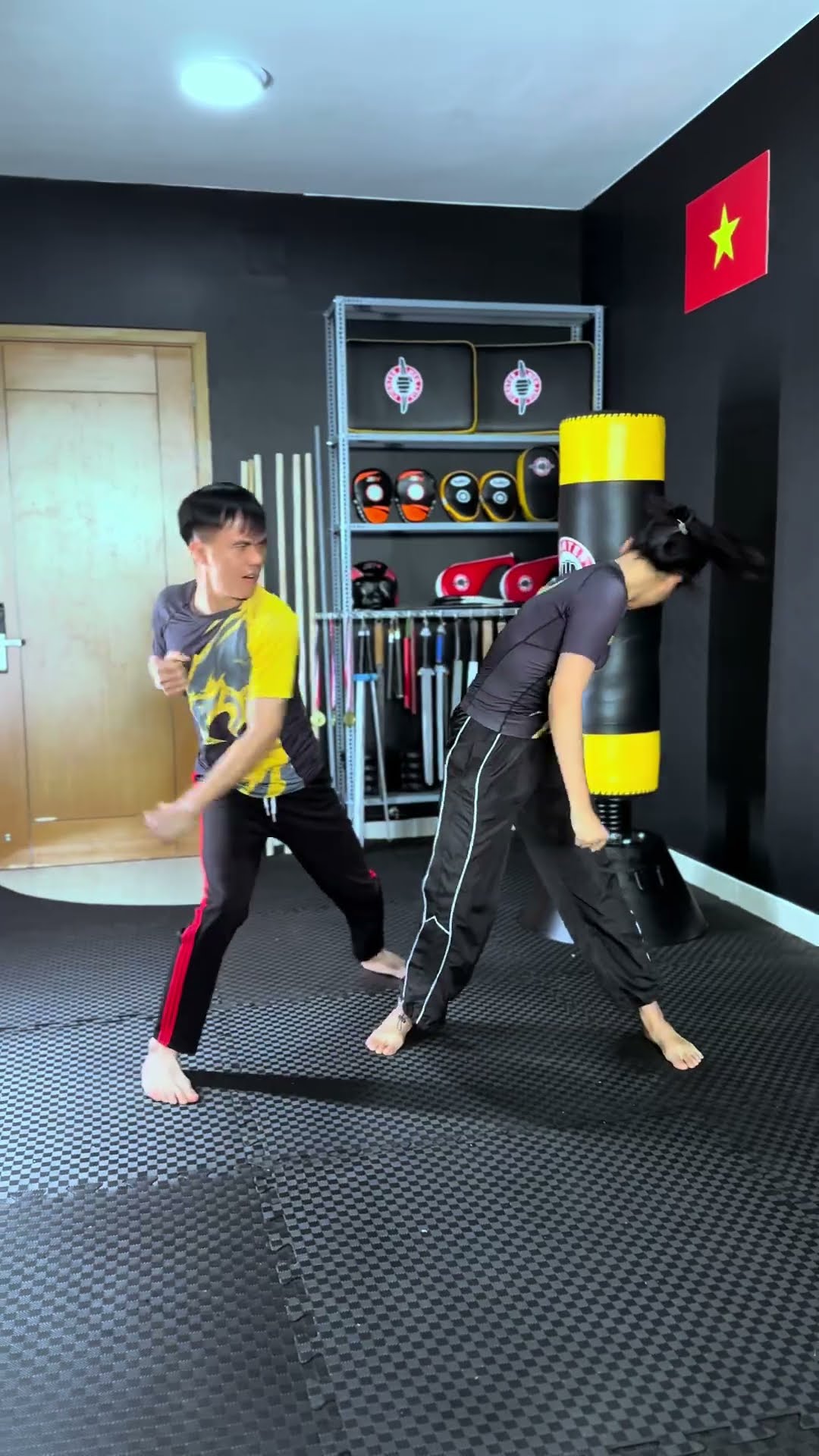 Nhờn với Chị [BEN EAGLE] #beneagle #training #kungfu #martialarts #fighting