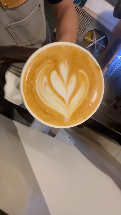 Tat Tit Tut Tulip 🌷 #koplo #dangdut #kopidangdut  #music #40ml #coffeeart #باريستا #بلجرشي #tatitut