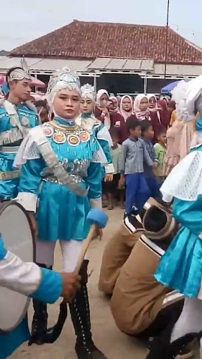 Happy Banget Goyang Nya Mayoret Cantik Drumband MTG || Sindang Laut || #shorts #viral #fyp
