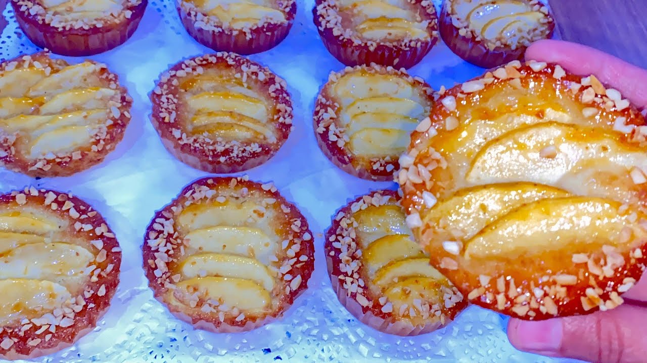 ميني كيك التفاح حضريهم في آخر لحظة،خفاف هشاش يذوبو في الفم.المذاق يا سلام جربيهم….