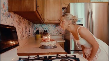 Elizabeth Nichols - Somebody Cooked Here (Official Lyric Video)