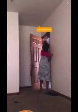 21 & her baby daddy fighting 🤦🏾‍♀️(old video)