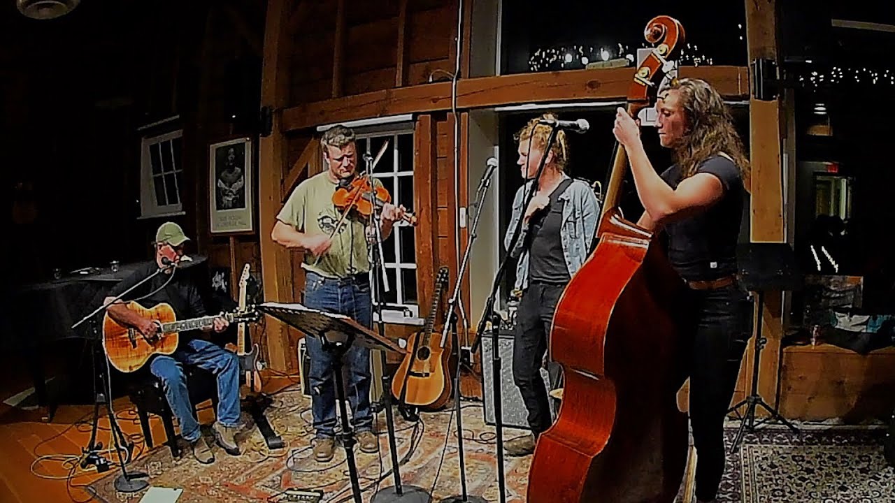 ANNIE & SOME FARMERS   