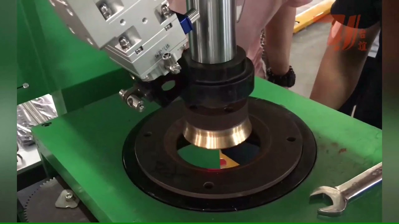 High Precision Automatic Laser Welding Machine For Aluminum Kettle ...