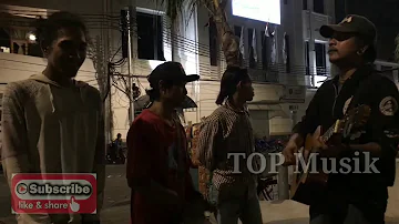 Asik Gila.! Suci Dalam Debu - Versi Pengamen Reggae | Kota Tua Jakarta