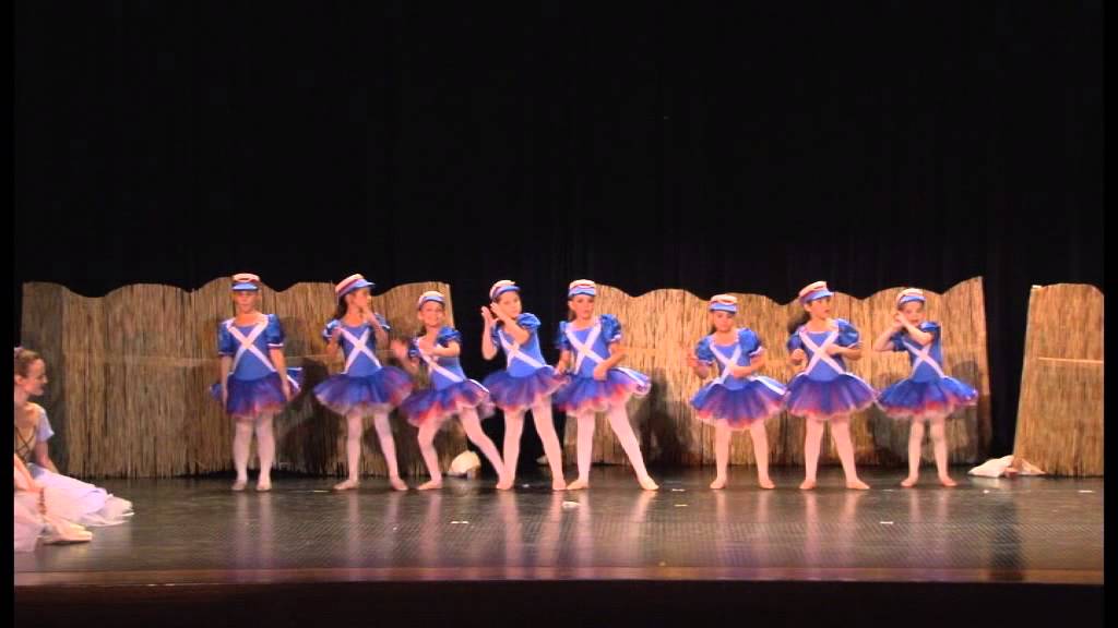 Στρατιωτάκια    Οι Κότες   DANCE CENTER 2012