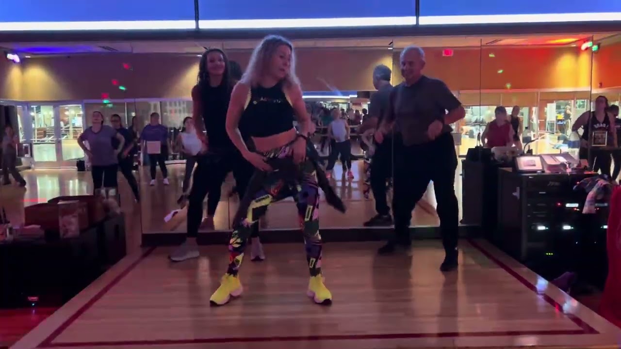 High horse - Nelly BRELAND - choreo twicked from Morgan B - Zumba with Dorota Opio