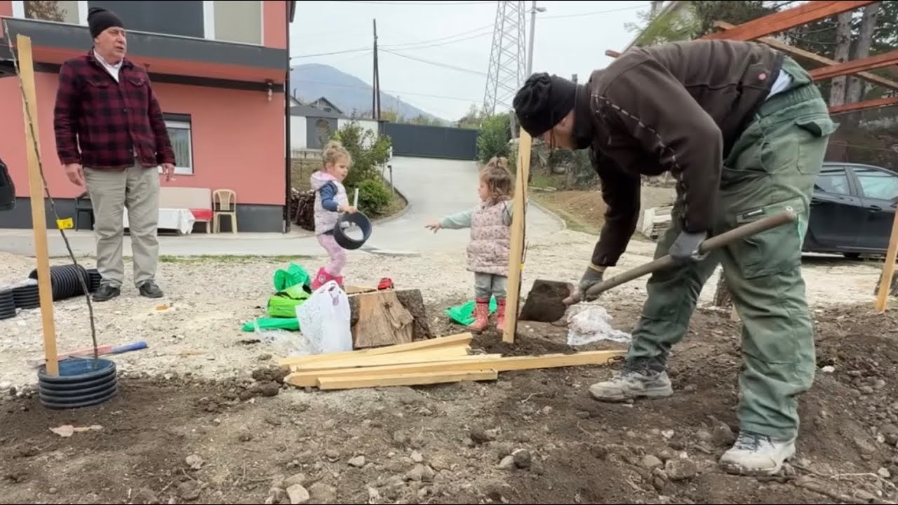 SADNICE VOĆA POSAĐENE *Zarija i Ranija pomogle* 288/365.