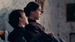 Dickinson: Season 3 / Kiss Scene — Emily and Sue (Hailee Steinfeld and Ella Hunt) | 3x01