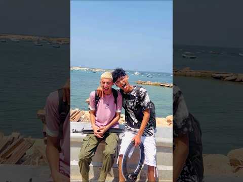 لما تشوف واحد بيعيط ضحك السنين