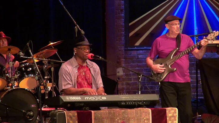 Darrell Edwards Band covering "Purple Rain"
