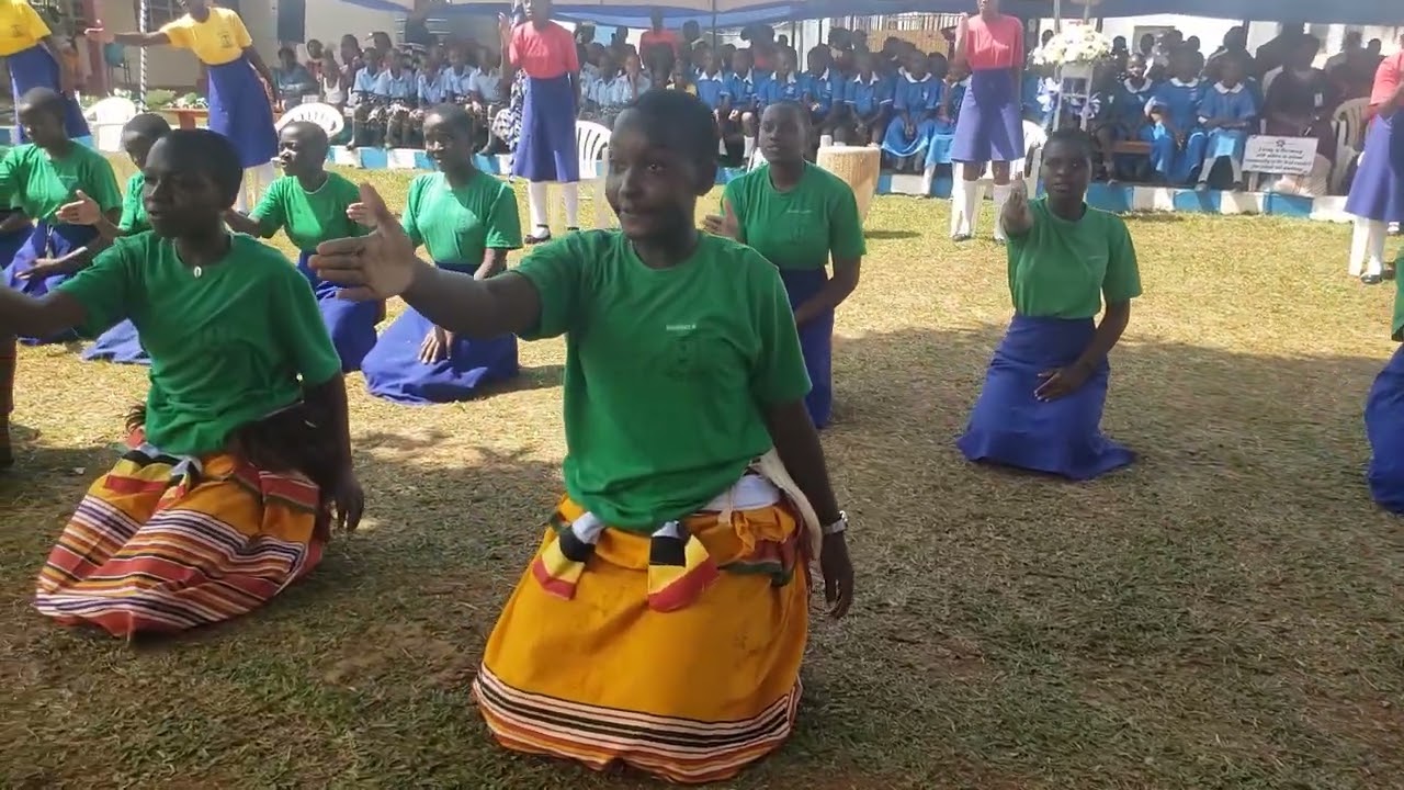 POEM: IT'S YOU IT CONCERNS BY ST HENRY'S BUYEGE GIRLS.