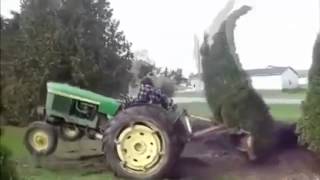 Bild.tv News (Traktorfahrer .vs. Baum)