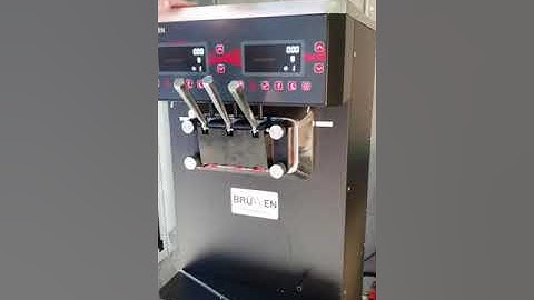 Brullen Soft Serve Machine i95 - Cleaning Step 3