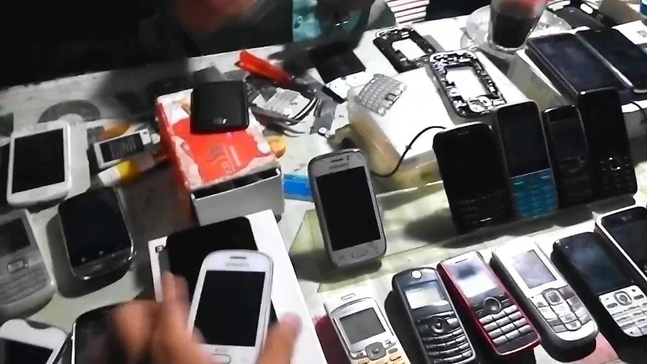 Kluyuran di Pasar Ngemplak Tulungagung Area Handphone (HP) Bekas | Used Cell Phone Market