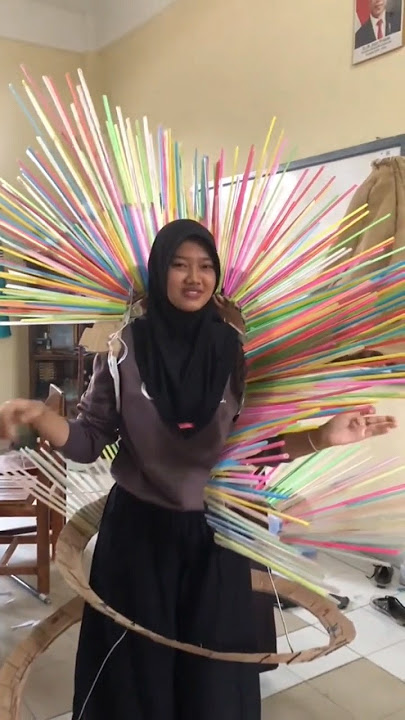 gaun fashionshow dari sedotan plastik #sekolahku #fashionshow #carnaval