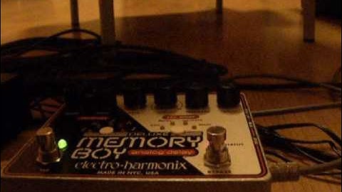 Deluxe Memory Boy: lofi / delay time of 1500 ms.