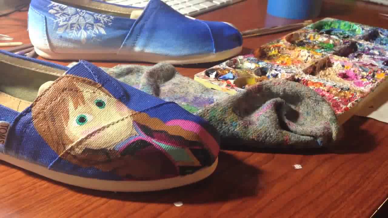 Disney DIY | Disney's Frozen Custom Painted Shoes | speed painting | The Dan-O Channel |  narrow