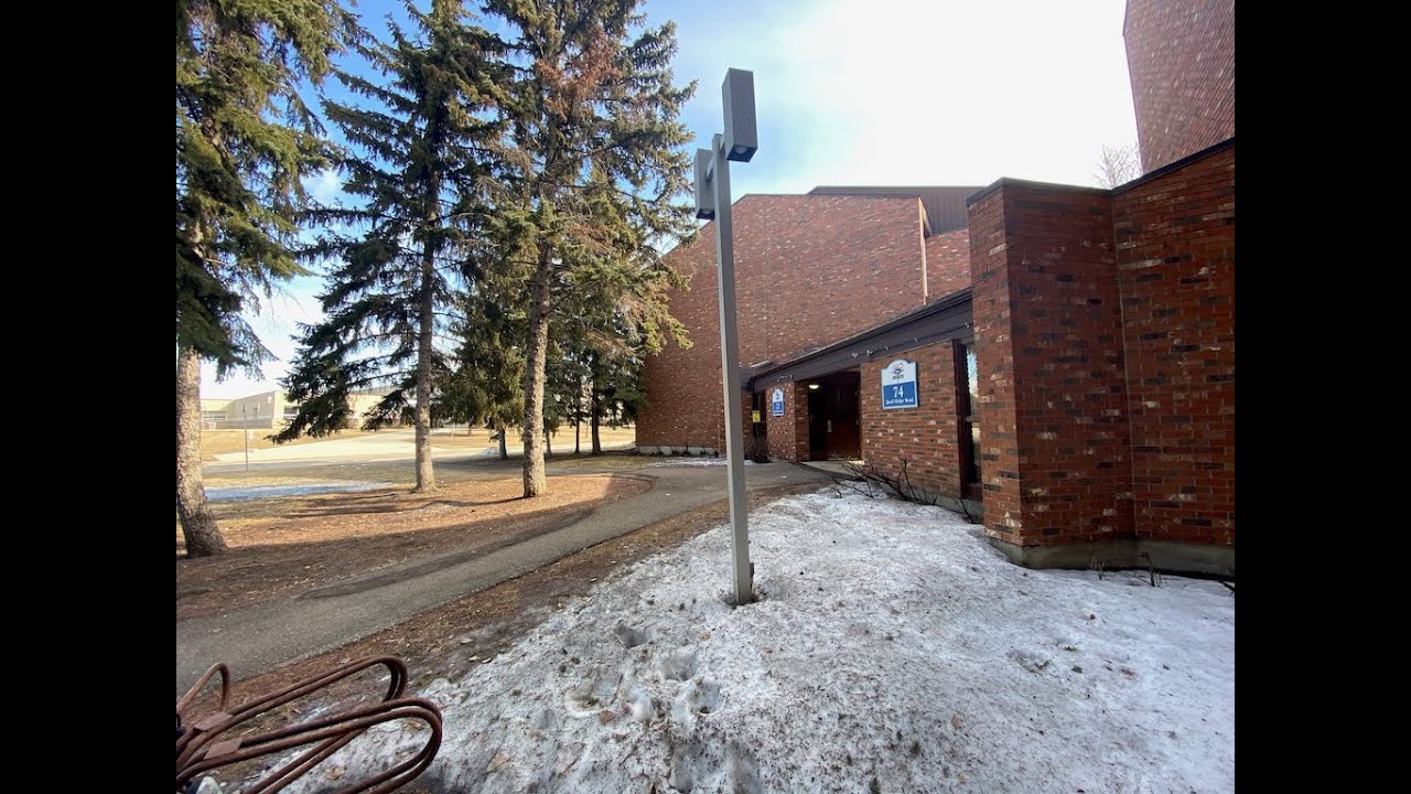 74 quail Ridge rd winnipeg,Mb.slideshow - YouTube