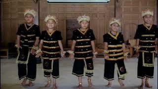 Wonderland Indonesia Dance by SISWA SDMUDABO KELAS IV C 2023