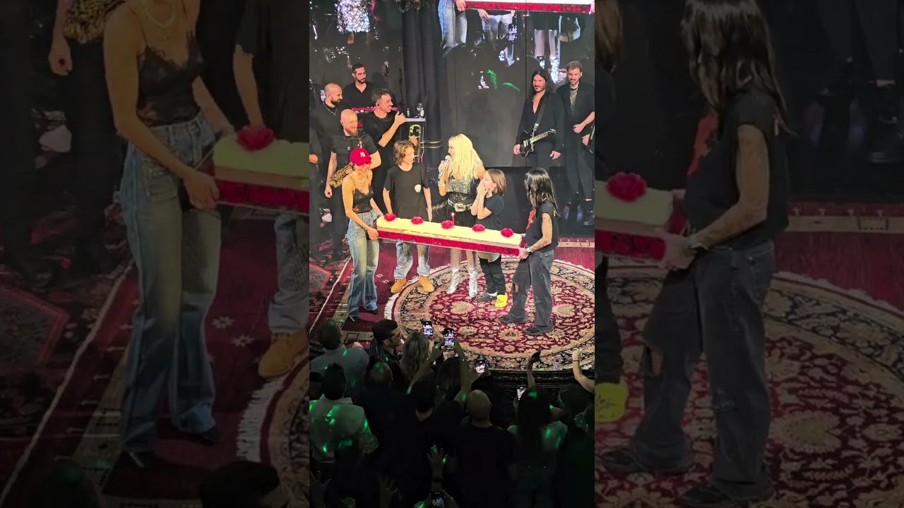 Anna Vissi 💫 Γενέθλια με Σοφια Νέστωρ κ Νικόλα #