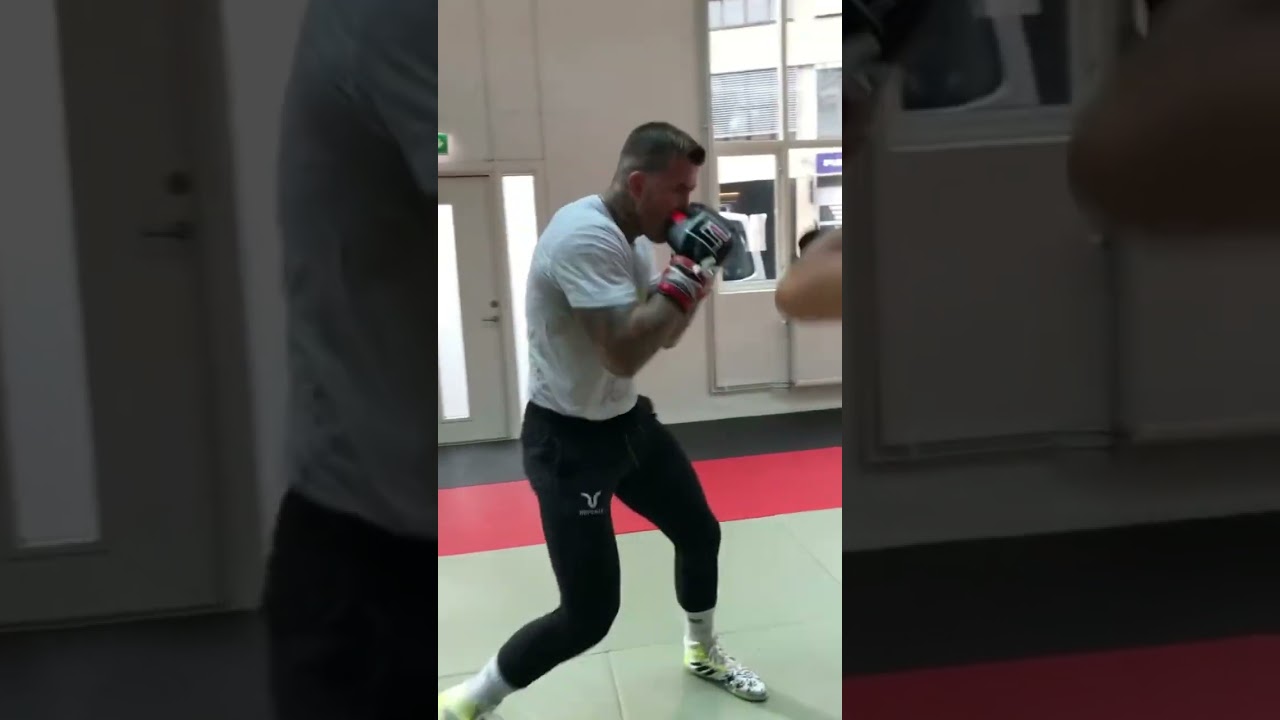 感受一下，職業MMA格鬥運動員可怕的爆發力 