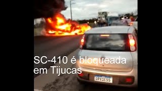 SC-410 é bloqueada em Tijucas