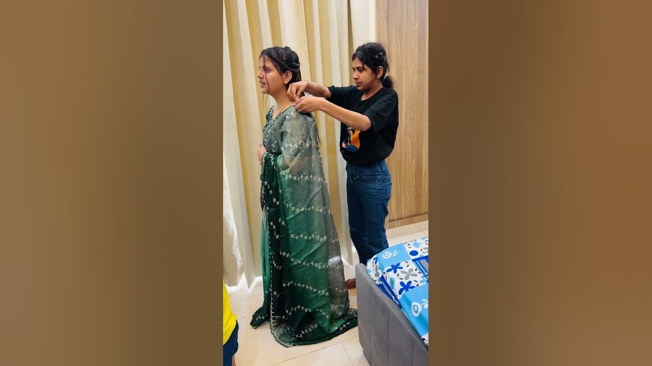 Kitto Ko Chhoti Bahan Se Pahnaya Saree YouTube kitto-ko-chhoti-bahan-se-pahnaya-saree-youtube