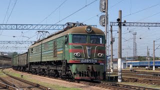 ВЛ8м-1318 с грузовым составом