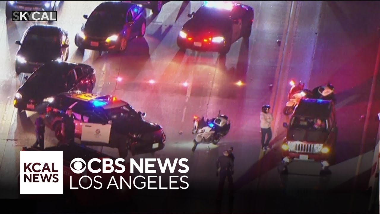 Santa Monica motorcycle officer injured in 405 Freeway crash - YouTube