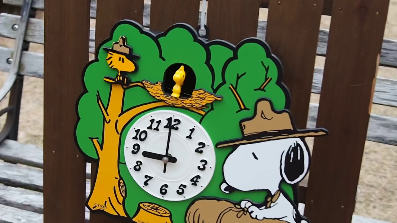 Citizen character clock : The Old Snoopy Collection