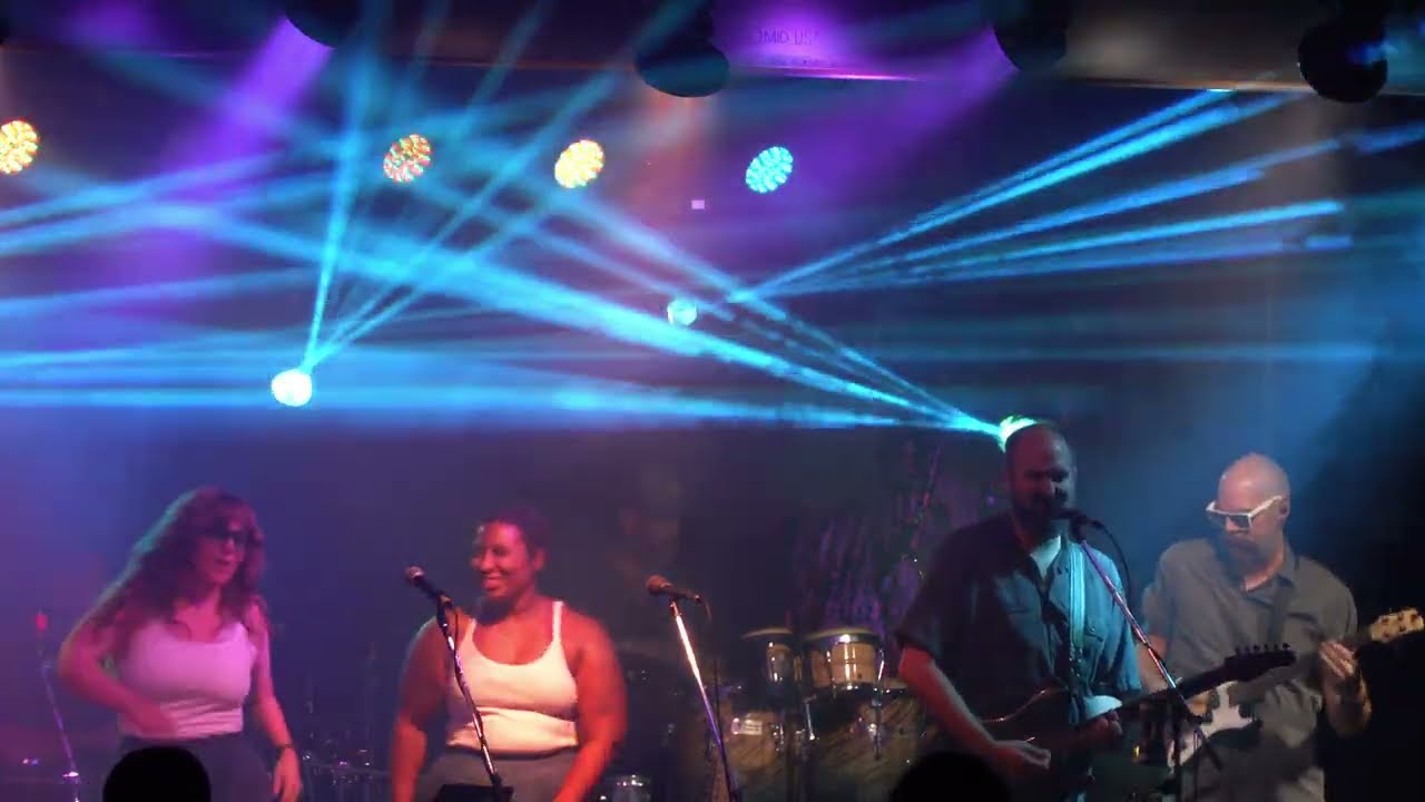 HEADS IN MOTION : Entire 1st Set : {4K Ultra HD} : Friendly Valley Tavern : Peoria, IL : 8/22/2026