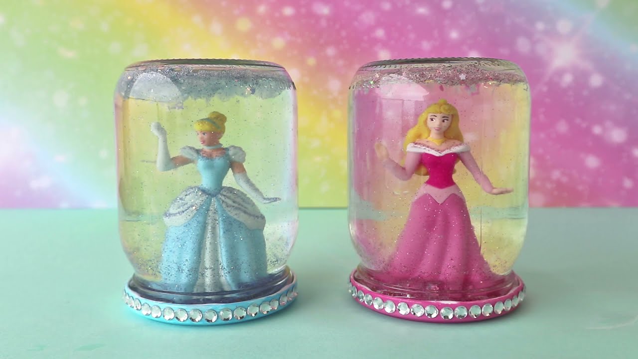 DIY Snow Globes (with Video) ⋆ Sugar, Spice and Glitter