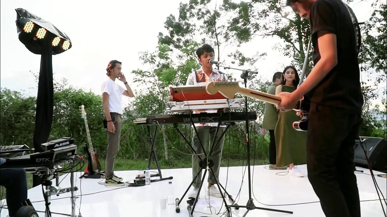 Atlesta - Strangers Now (Live from It's Okay This 2020 Concert) Atlesta - Strangers Now (Live from It's Okay This 2020 Concert)