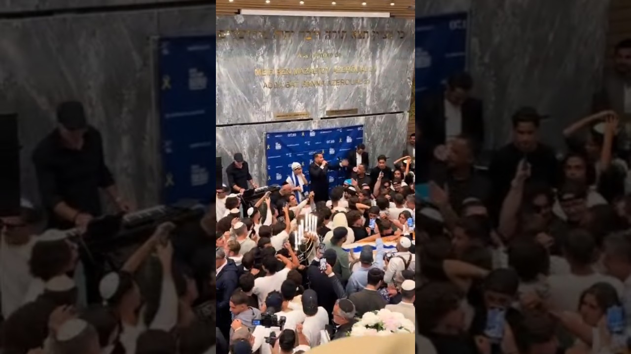 בבית כנסת בפריז אחרי הסליחות יהי רצון שכולם יעלו לארץ אמן