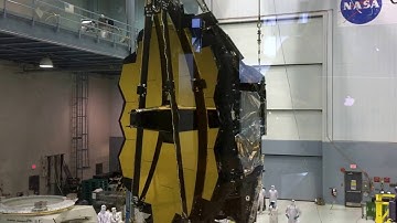 Time-lapse: James Webb Space Telescope Lift and Rotation