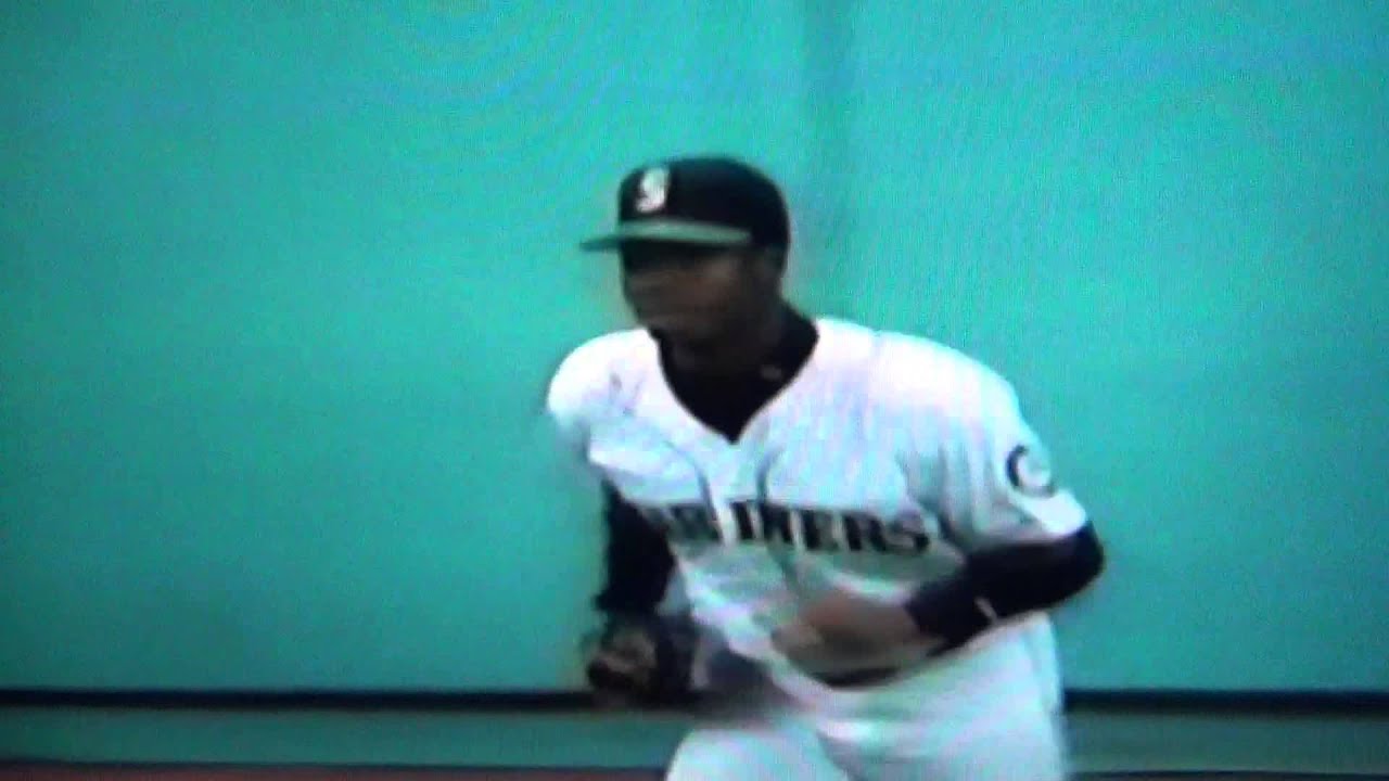 Junior Griffey Catch Saves Amazed Randy Johnson!