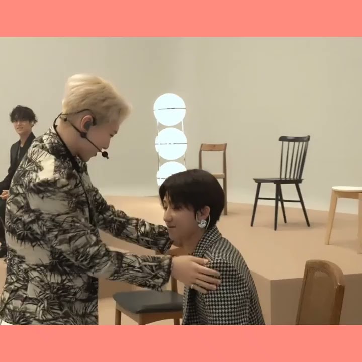Hoshi is so in love with minghao🤗.. Mingyu's reaction 😍😍#seventeen #hoshi #the8 #mingyu