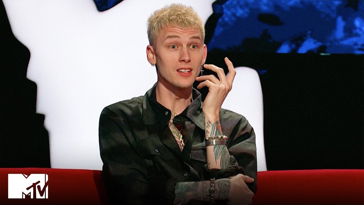 Machine Gun Kelly Fell Off 'Saturday Night Live' Stage Following ...