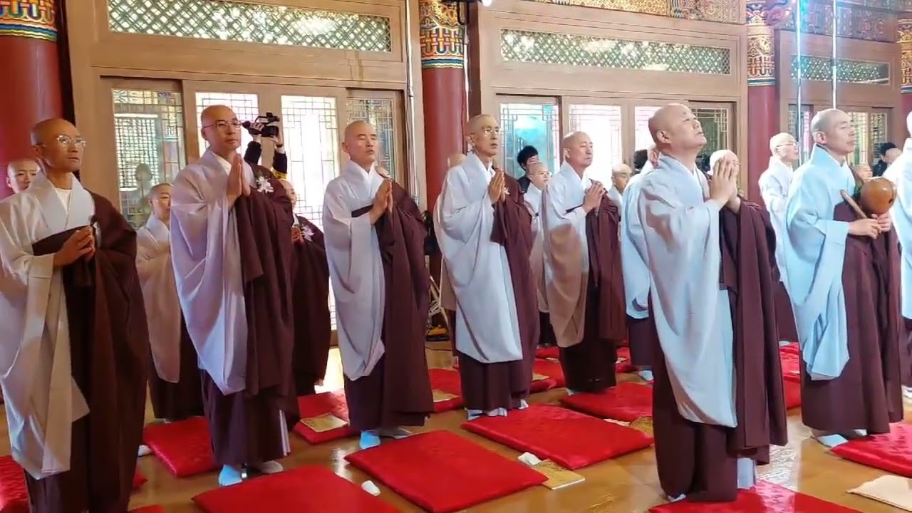 전국에 있는 불교 신도들, 강원도 춘천 현지사본사에서 부처님 오신날 봉축행사 대 성황리 개최
