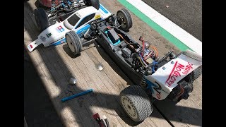 DT-03 ネオマイティフロッグ ブラシレス タミヤサーキット  Cタイヤに交換してみた結果。オフロードタイヤソフト ワイドグルーブ デュアルブロック めちゃくちゃグリップするやん！これ反則やろ。