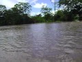 Navegando por el río Amazonas