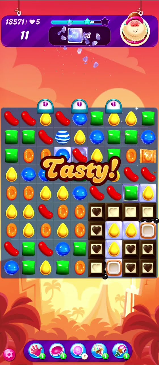 Level 18571 Candy Crush Saga solved with hammer 🔨😎. - YouTube
