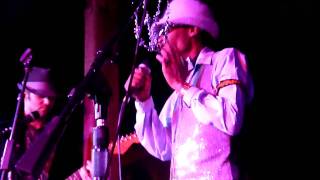 100 Monkeys - Invisible Monsters ( @ Emo's, Austin, December 31 )