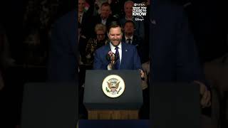 Vice President JD Vance tries to call President Donald Trump during event in Budapest のサムネイル