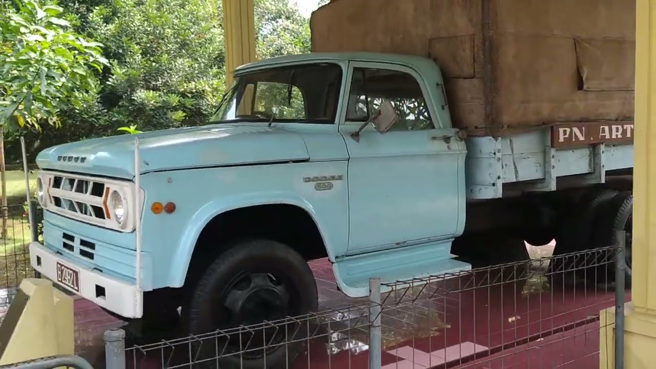 Truk DODGE 500 (PN Artha Yasa) di Monumen Pancasila Sakti Lubang Buaya