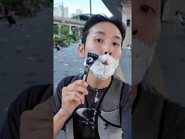 달리다가 도중에 면도해봤습니다