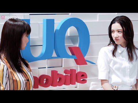 永野芽郁＆多部未華子、にらめっこ対決？オープンカーで海沿いをドライブ UQ mobile新CM「場面転換」篇・メイキング