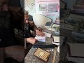 غزة شيخ يرمم مصاحف انتشلت من الركام